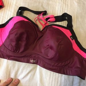 36C NWOT Victoria’s Secret bra